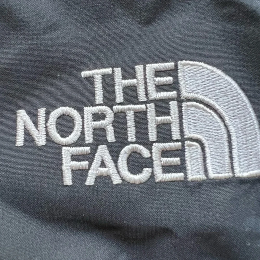 The North Face Men’s Black HyVent Nylon Jacket Size XXL